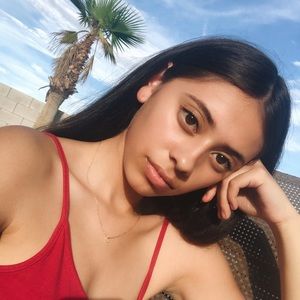 Meet your Posher, Lizabeth